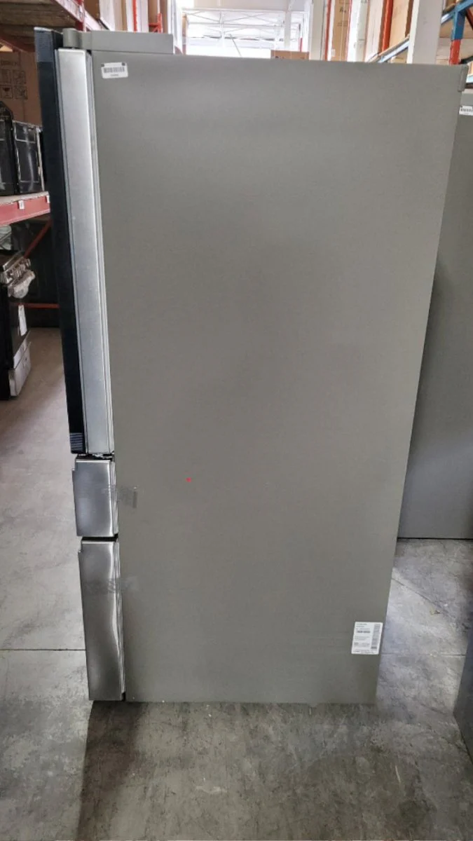 LF29S8365S - REFRIGERATORS - LG - French 4-Door - Stainless Steel - Open Box - Image 4