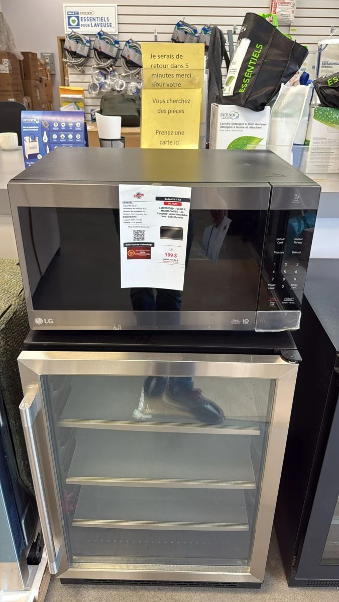 LMC2075BD - MICROWAVES OVENS - LG - Countertop - Black Stainless - Open Box - Image 2