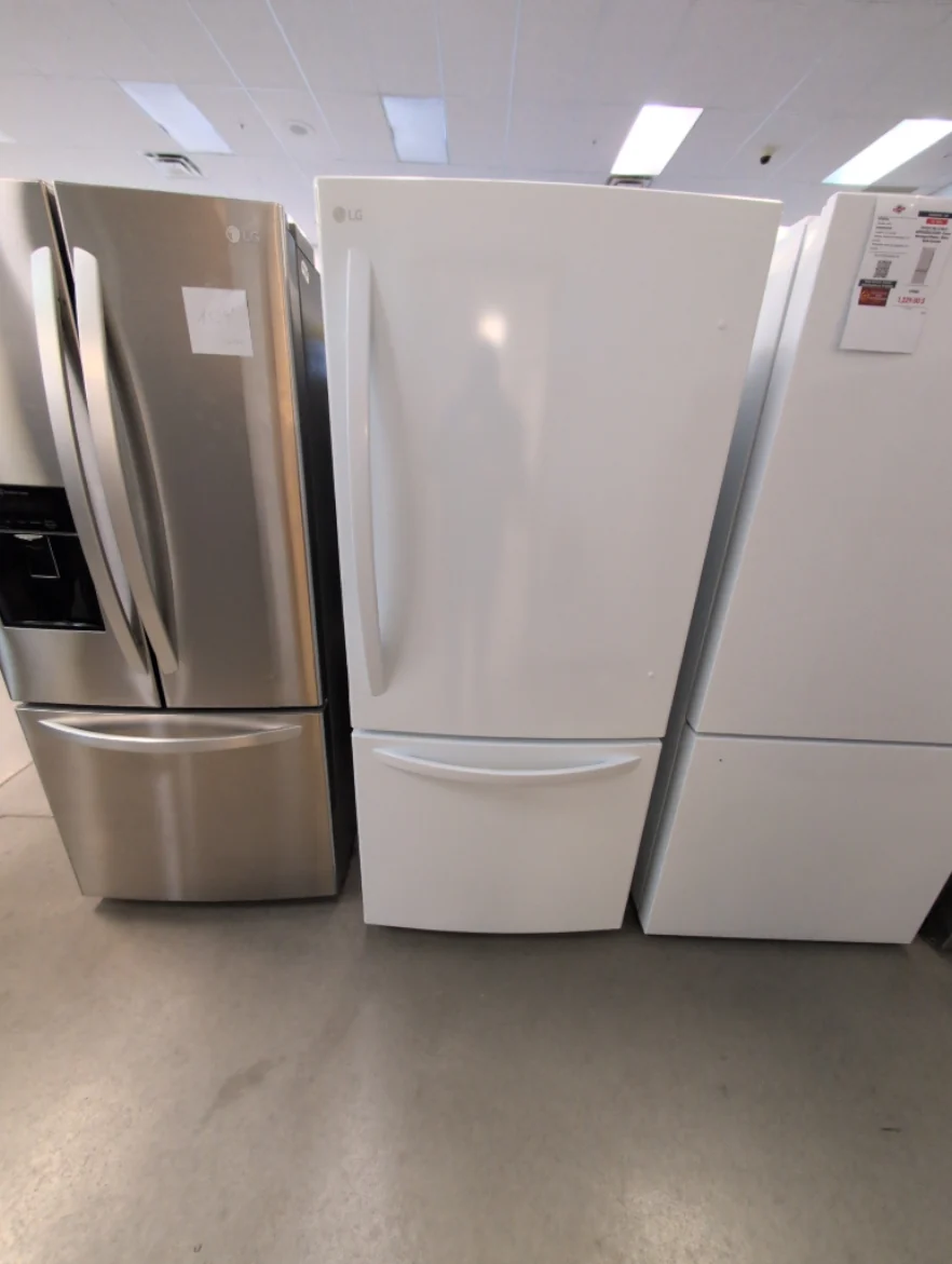 LRDNS2200W - REFRIGERATORS - LG - Bottom Freezer - White - Open Box - Image 3