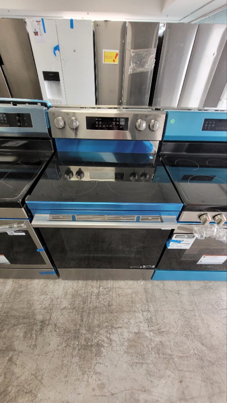 LREN6323YE - RANGES - LG - Electric - Stainless Steel - Open Box - Image 4