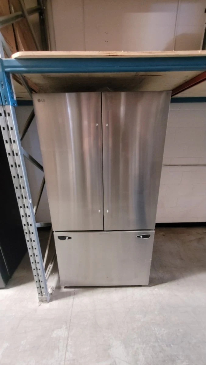 LRFLS3206S - REFRIGERATORS - LG - French 3-Door - Stainless Steel - Open Box - Image 2