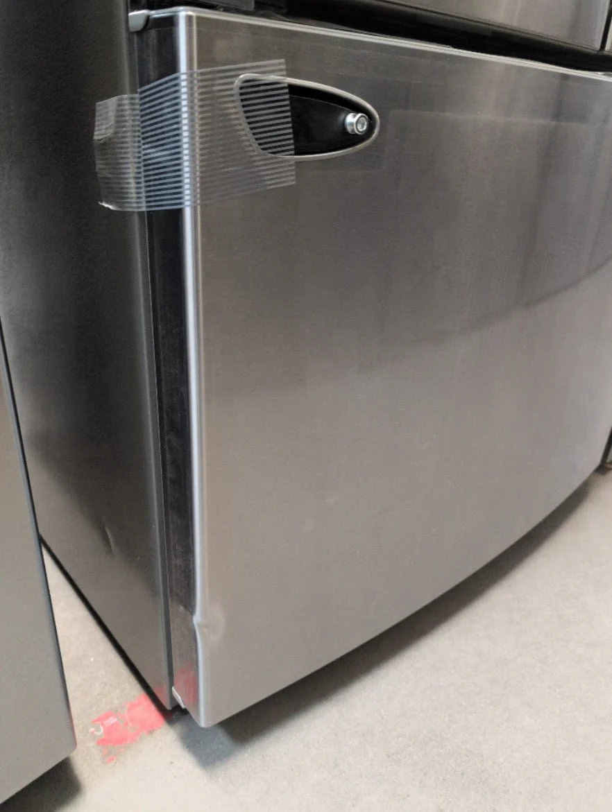 LRFS28XBS - REFRIGERATORS - LG - French 3-Door - Stainless Steel - Open Box - Image 2