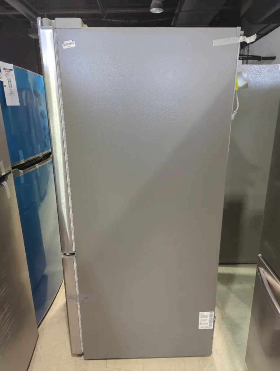 LRFS28XBS - REFRIGERATORS - LG - French 3-Door - Stainless Steel - Open Box - Image 3