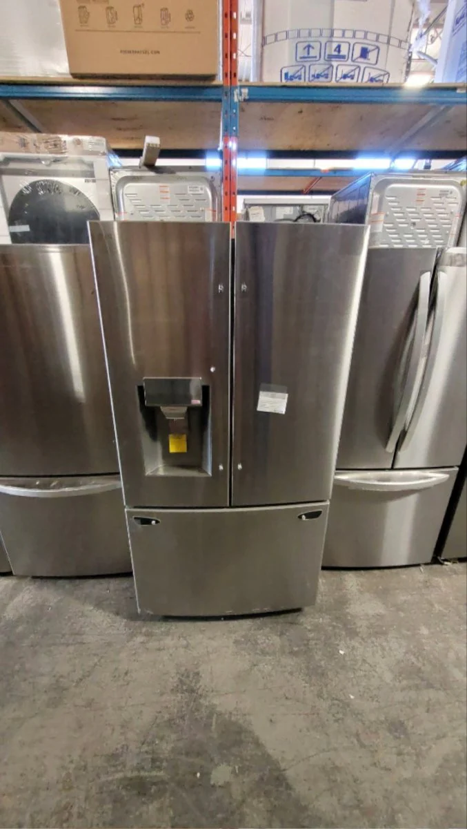 LRFS28XBS - REFRIGERATORS - LG - French 3-Door - Stainless Steel - Open Box - Image 2