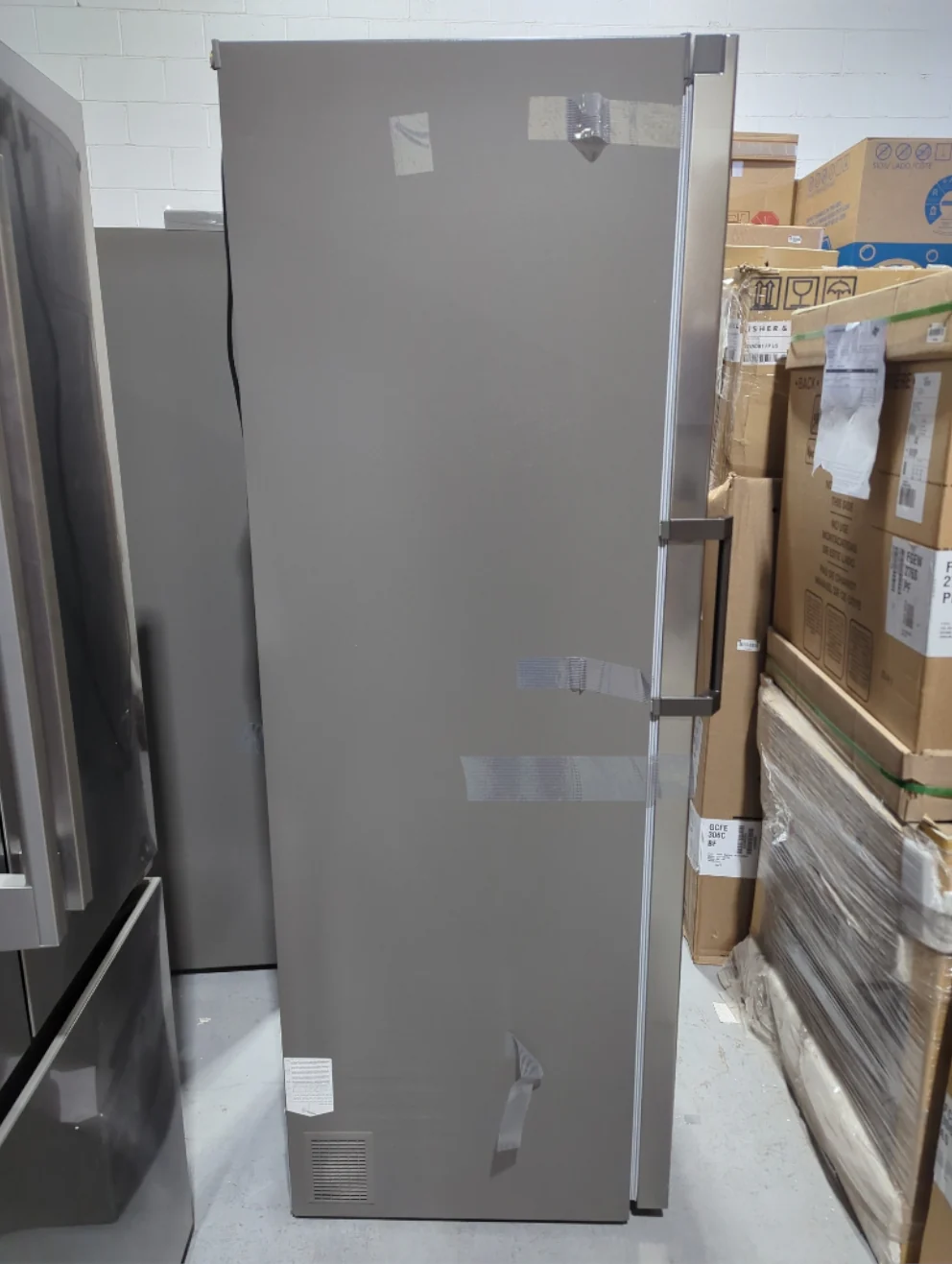 LRONC1404V - REFRIGERATORS - LG - All Refrigerator - Stainless Steel - Open Box - Image 4
