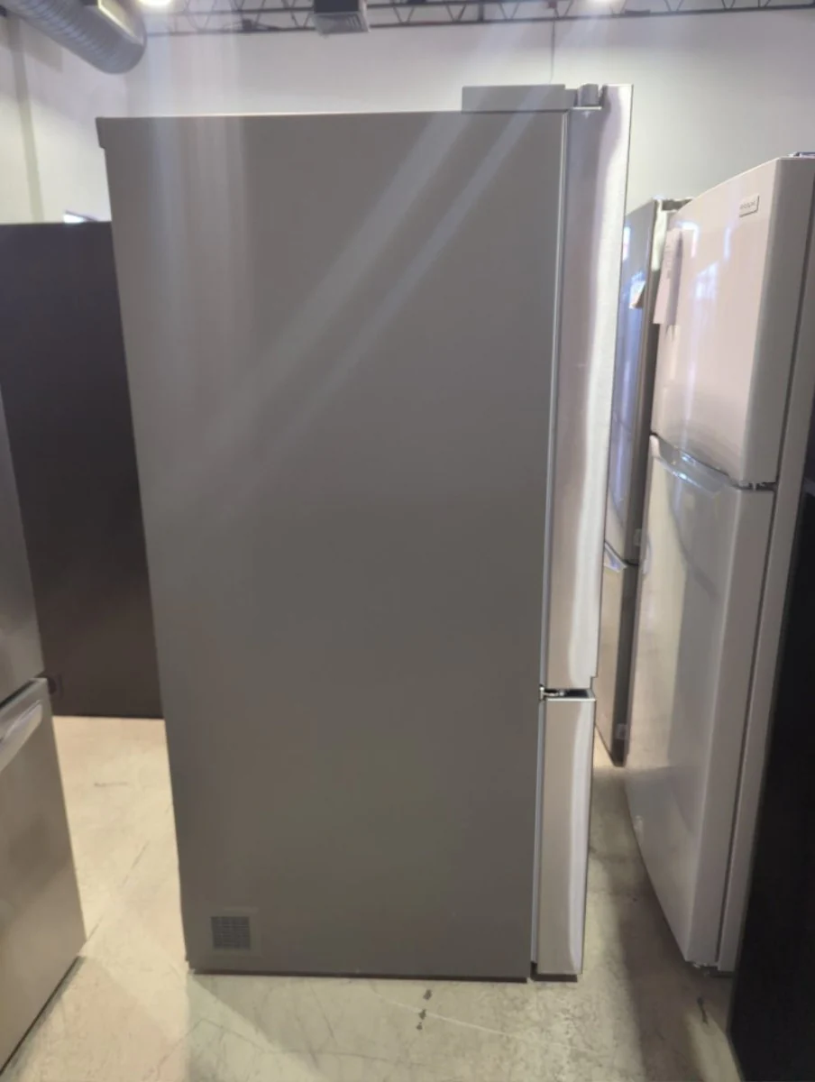 LRYXS3106S - REFRIGERATORS - LG - French 3-Door - Stainless Steel - Open Box - Image 3