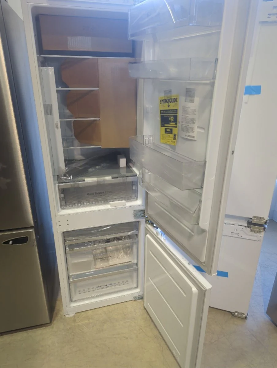LSBNC1021P - REFRIGERATORS - LG - Bottom Freezer - Panel Ready - Open Box - Image 4