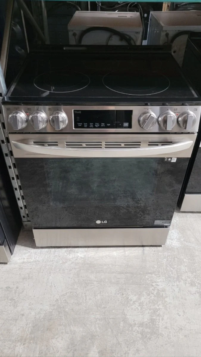 LSEL6333F - RANGES - LG - Electric - Stainless Steel - Open Box - Image 2
