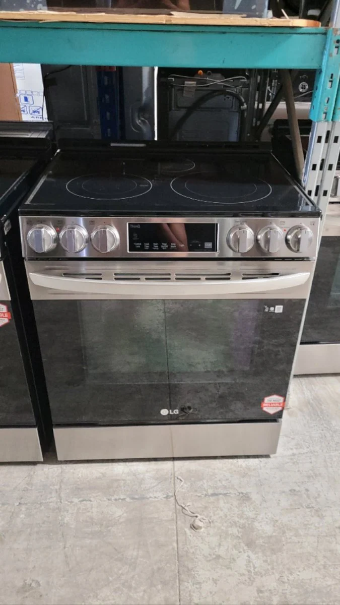 LSEL6333F - RANGES - LG - Electric - Stainless Steel - Open Box - Image 2