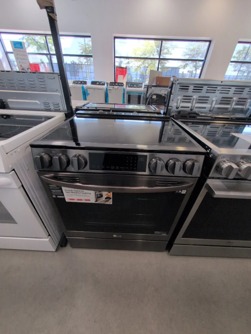 LSEL6335D - RANGES - LG - Electric - Stainless Steel - Open Box - Image 3