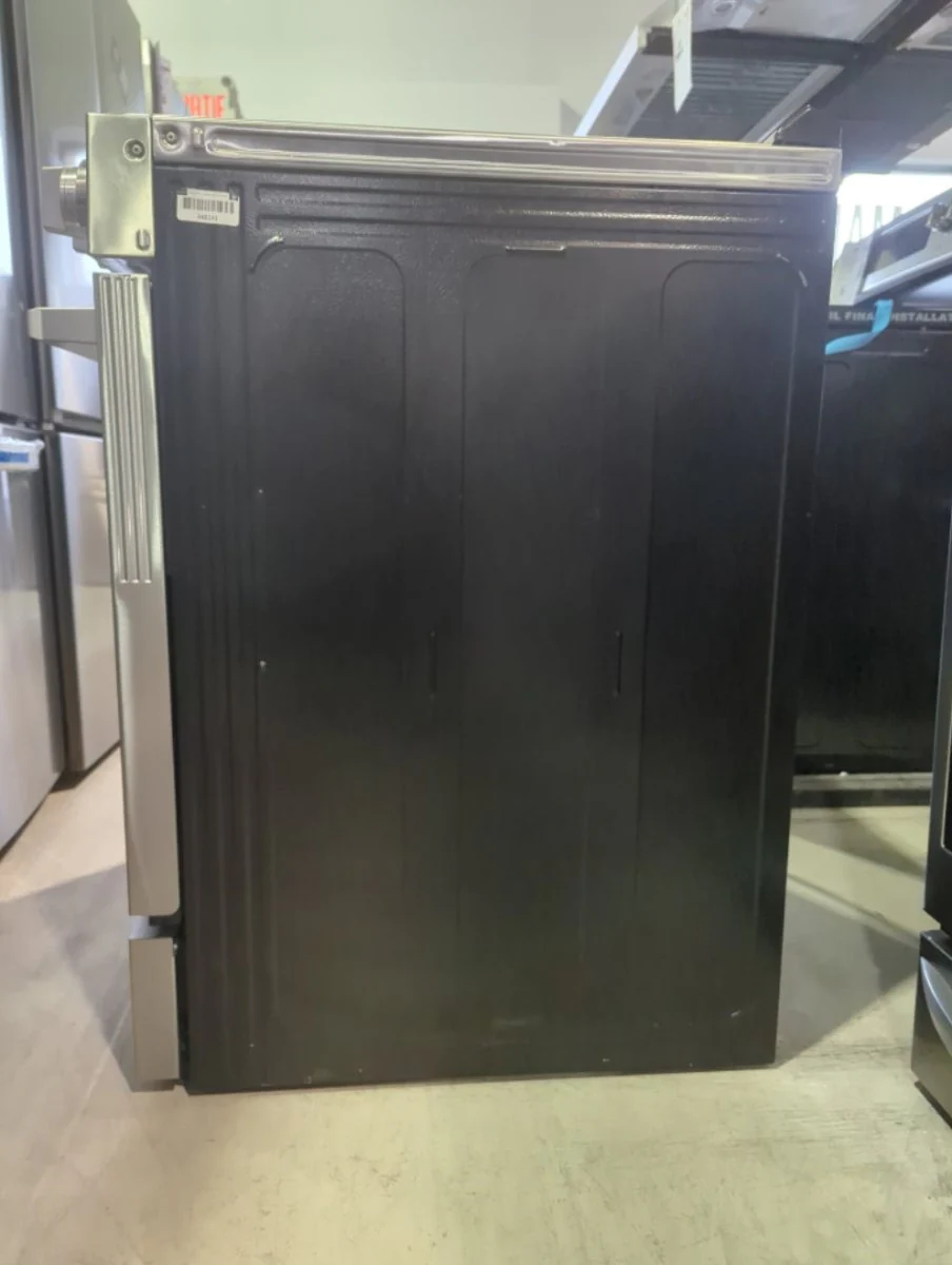 LSES6338F - RANGES - LG STUDIO - Electric - Stainless Steel - Open Box - Image 4
