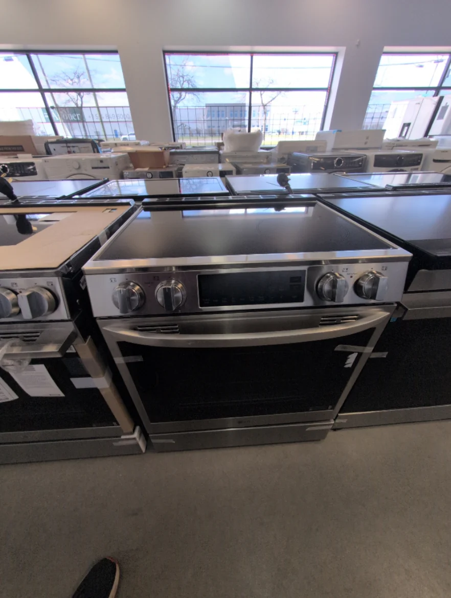 LSIL6334F - RANGES - LG - Electric - Stainless Steel - Open Box - Image 2