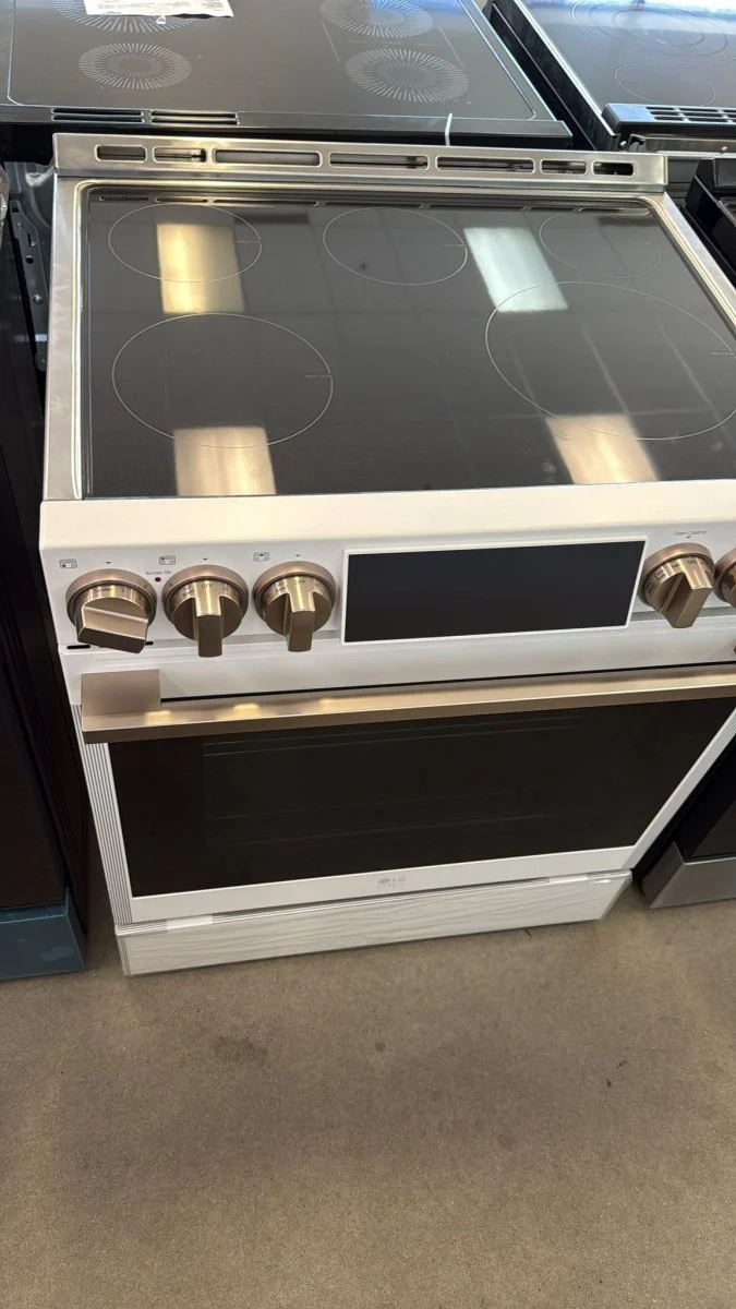 LSIS6338NE - RANGES - LG STUDIO - Electric - Stainless Steel - Open Box - Image 5