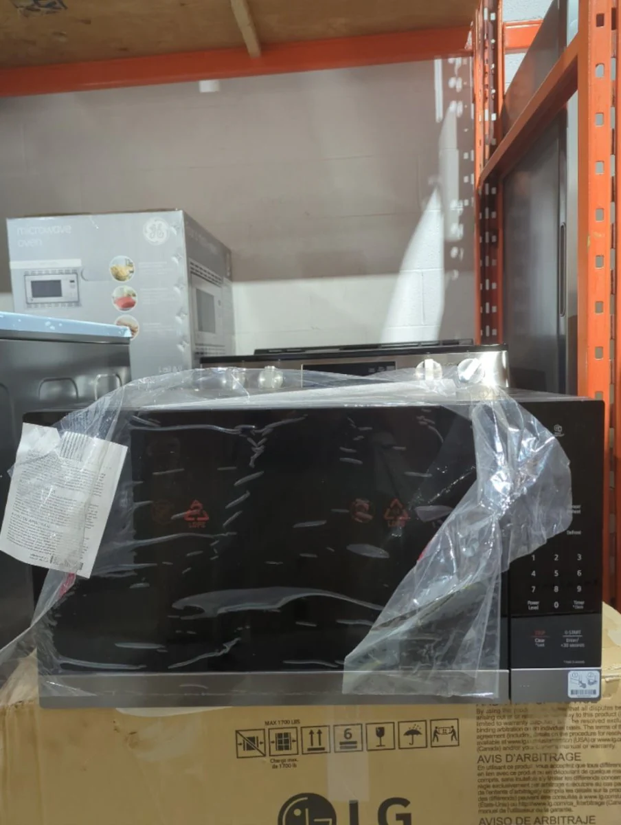 MSER2090D - MICROWAVES OVENS - LG - Countertop - Black Stainless - Open Box - Image 2