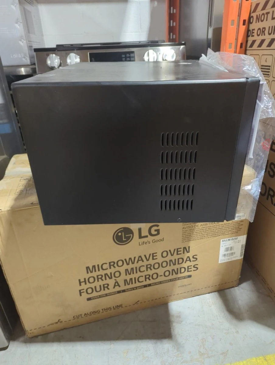 MSER2090D - MICROWAVES OVENS - LG - Countertop - Black Stainless - Open Box - Image 3