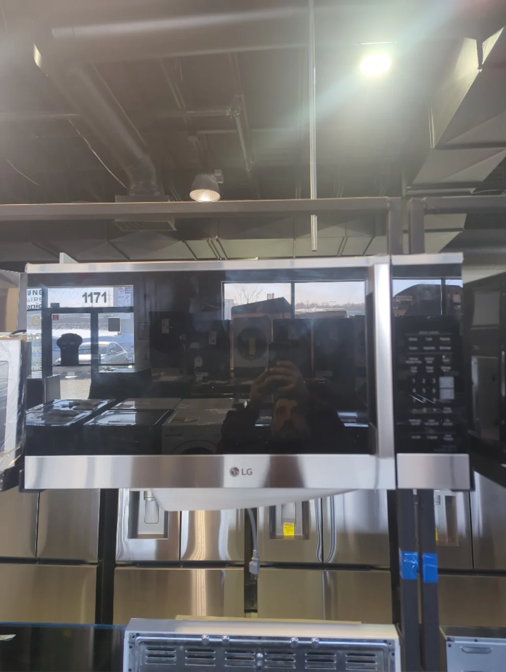 MVEM1825X - MICROWAVES OVENS - LG - Over-The-Range - Stainless Steel - Open Box - Image 2
