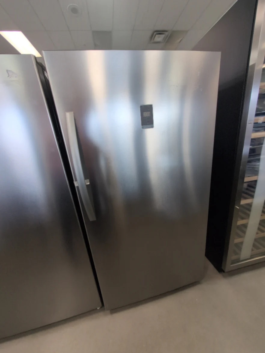NS-UZ17SS0 - FREEZERS - Insignia - Stainless steel - Open Box - Image 2