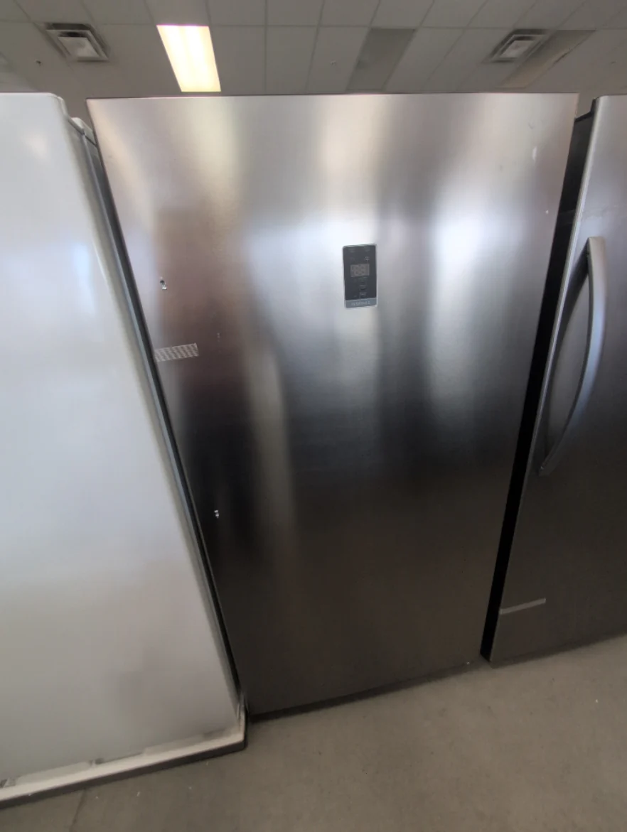NS-UZ17SS0 - FREEZERS - Insignia - Stainless steel - Open Box - Image 2