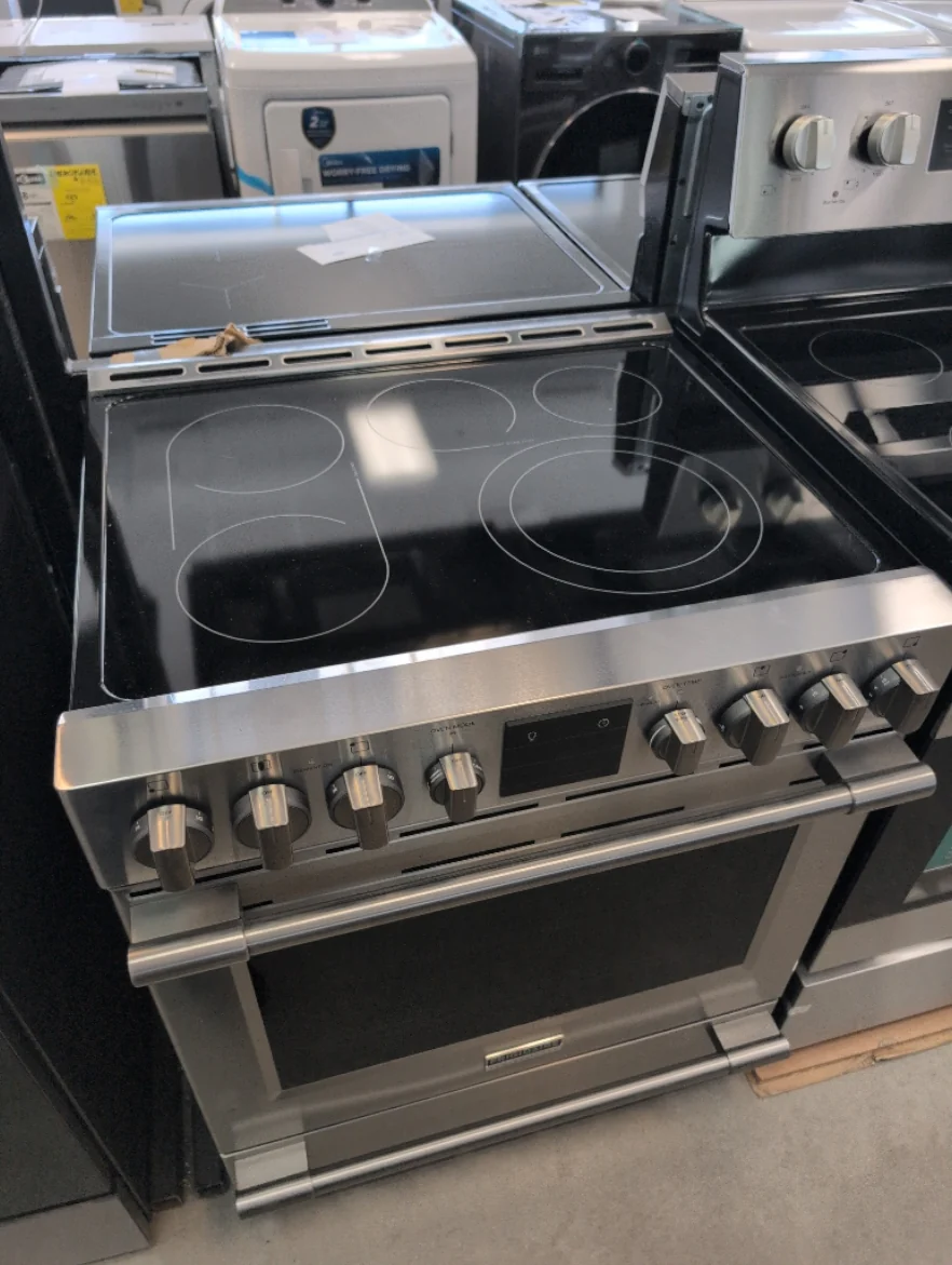 PCFE307CAF - RANGES - Frigidaire Professional - Electric - Stainless Steel - Open Box - Image 2