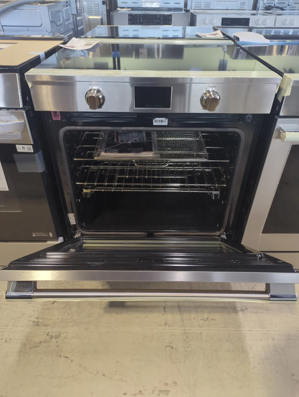 PCFI308CAF - RANGES - Frigidaire Professional - Electric - Stainless Steel - Open Box - Image 3