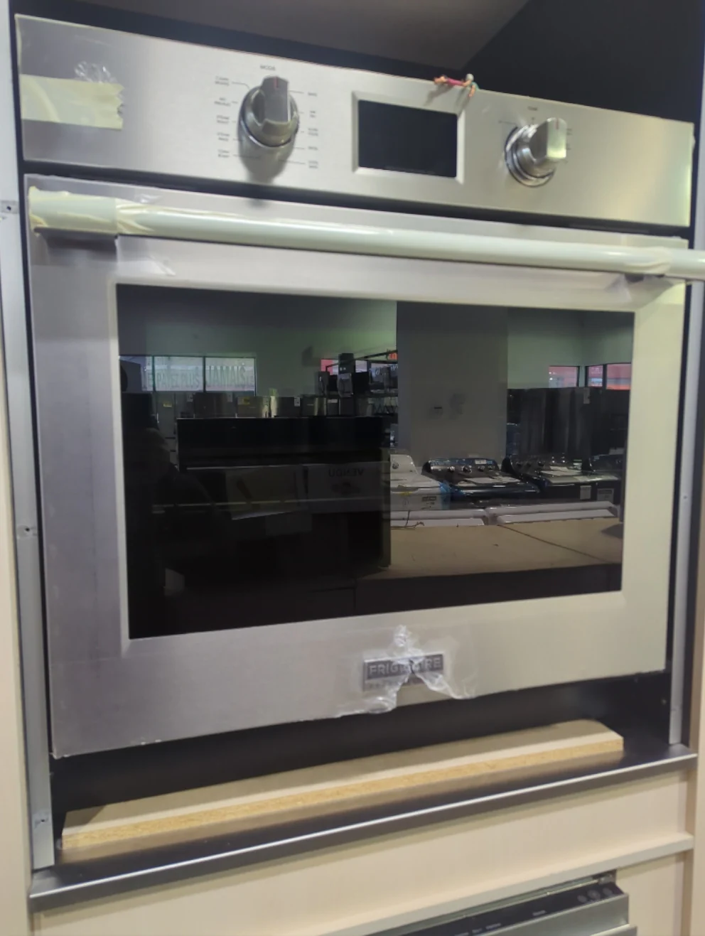 PCWS3080AF - WALL OVENS - Frigidaire Professional - Single Oven - Stainless Steel - Open Box - Image 2