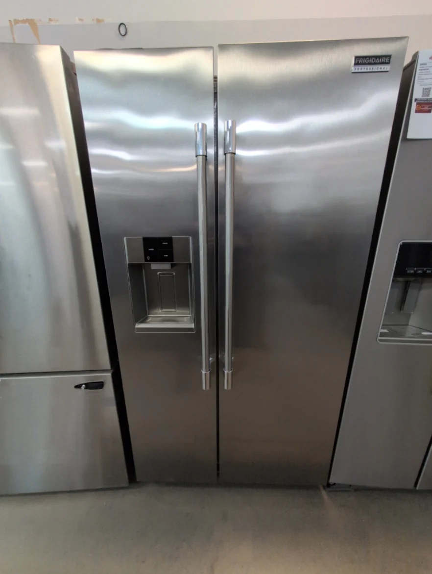 PRSC2222AF - REFRIGERATORS - Frigidaire Professional - Side by side - Stainless Steel - Open Box - Image 3