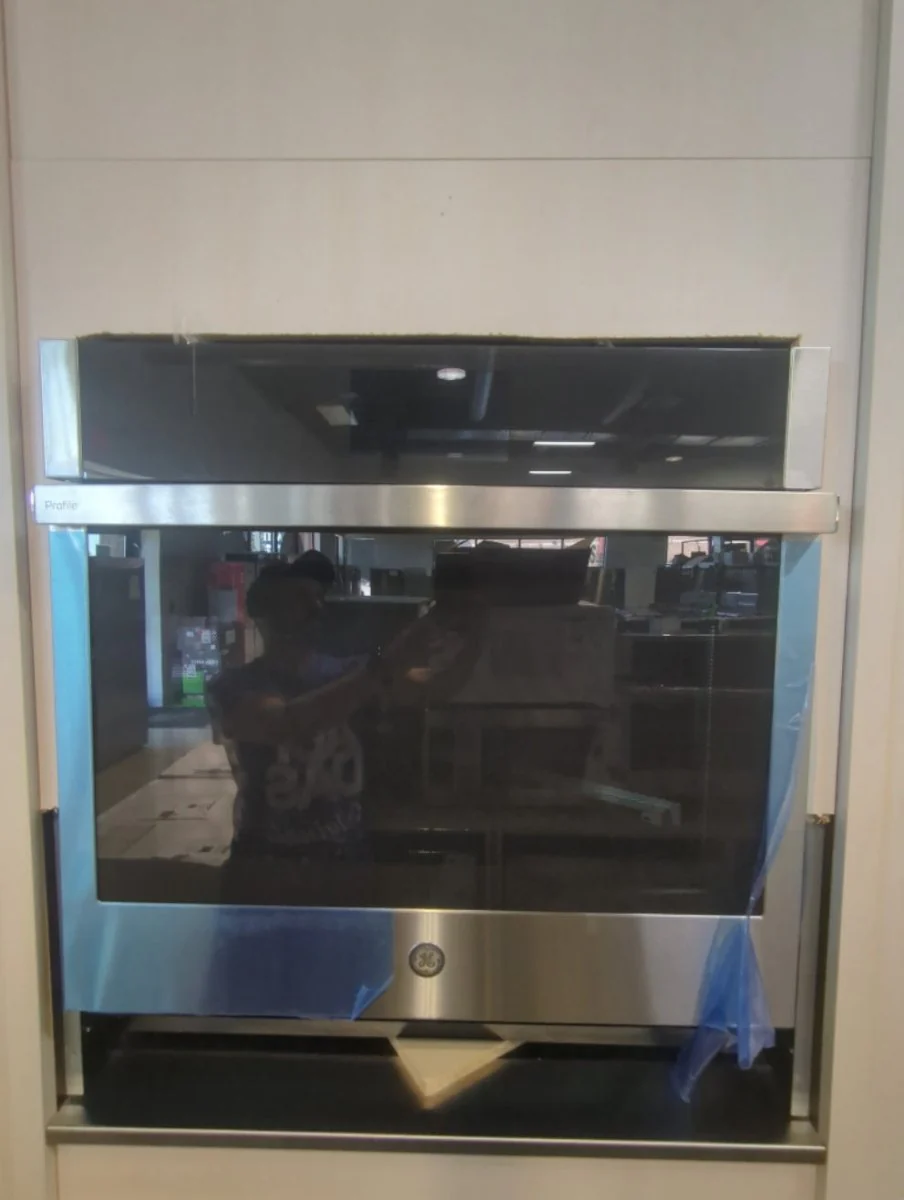 PTS7000SNSS - WALL OVENS - GE Profile - Single Oven - Stainless Steel - Open Box - Image 2