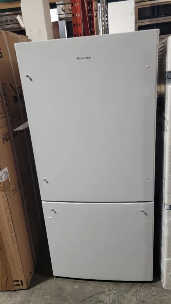 RB17N6DWE - REFRIGERATORS - Hisense - Bottom Freezer - White - Open Box - Image 2