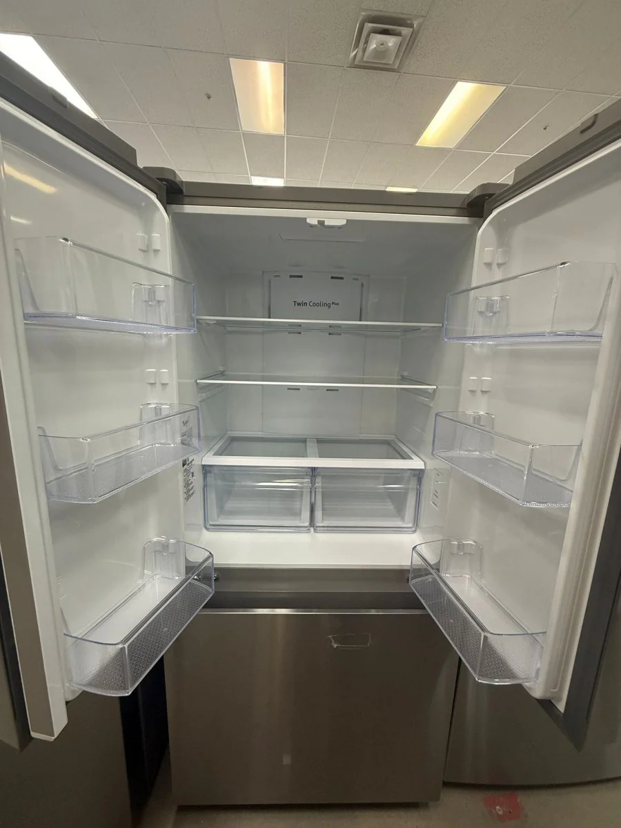 RF18A5101SR - REFRIGERATORS - Samsung - French 3-Door - Stainless Steel - Open Box - Image 4