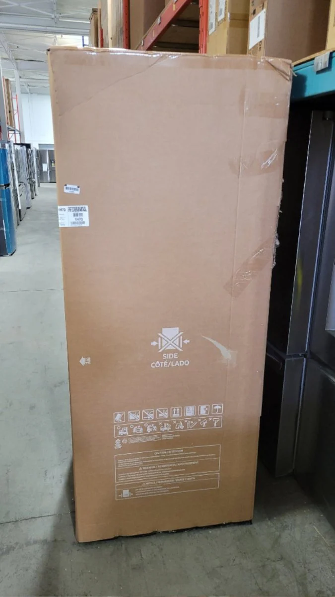 RF23BB8600QLAA - REFRIGERATORS - Samsung - French 4-Door - Stainless Steel - Open Box - Image 3