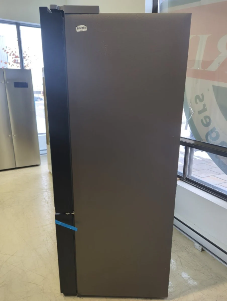 RF24BB6200QL - REFRIGERATORS - Samsung - French 3-Door - Stainless Steel - Open Box - Image 4