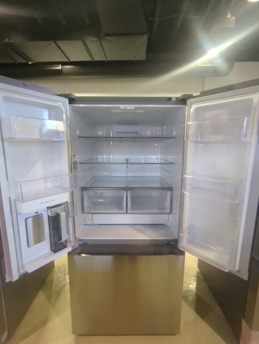 RF25C5551SR - REFRIGERATORS - Samsung - French 3-Door - Stainless Steel - Open Box - Image 3