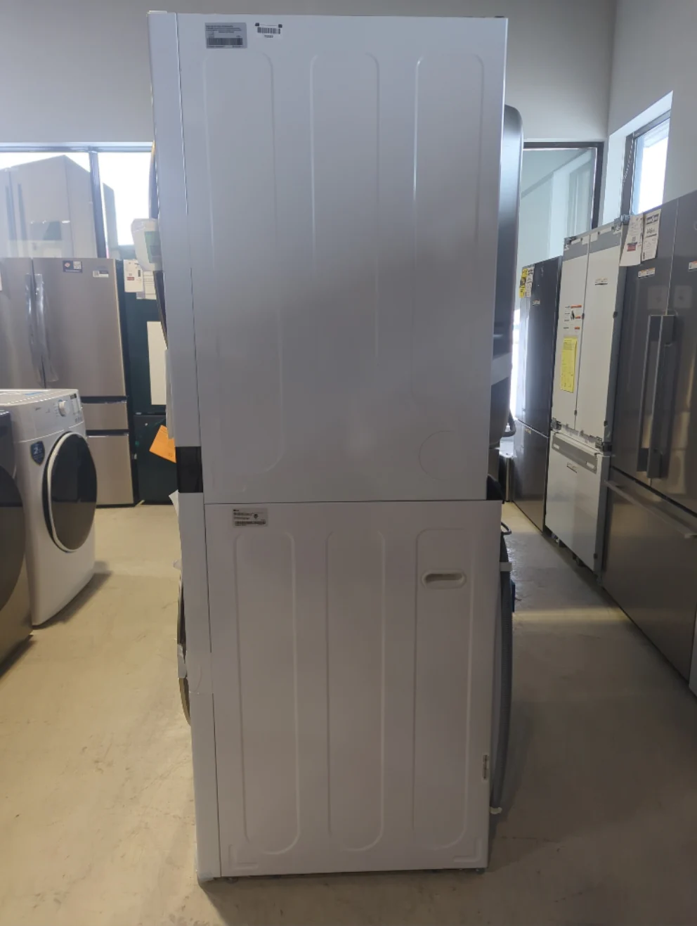 WKE100HWA - LAUNDRY CENTERS - LG - Stacked Washer/Dryer - Electric - White - Open Box - Image 4